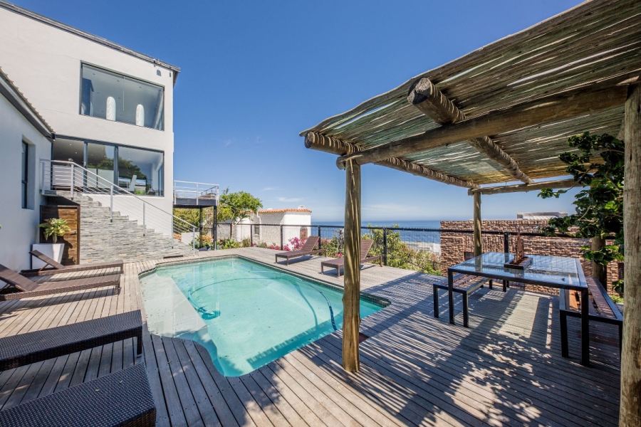 To Let 6 Bedroom Property for Rent in Camps Bay Western Cape